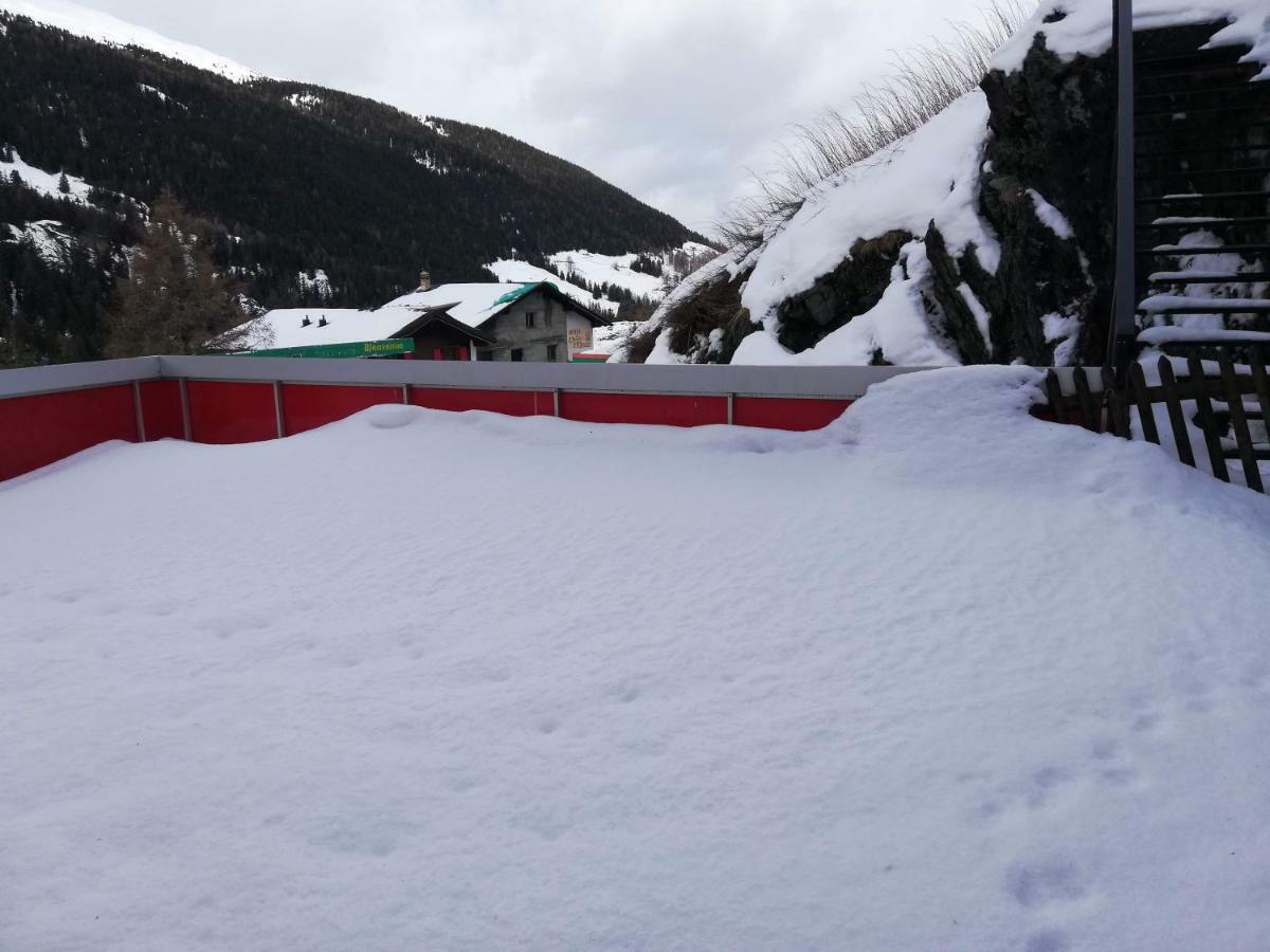 Les Nis Apartamento Bourg-Saint-Pierre Exterior foto