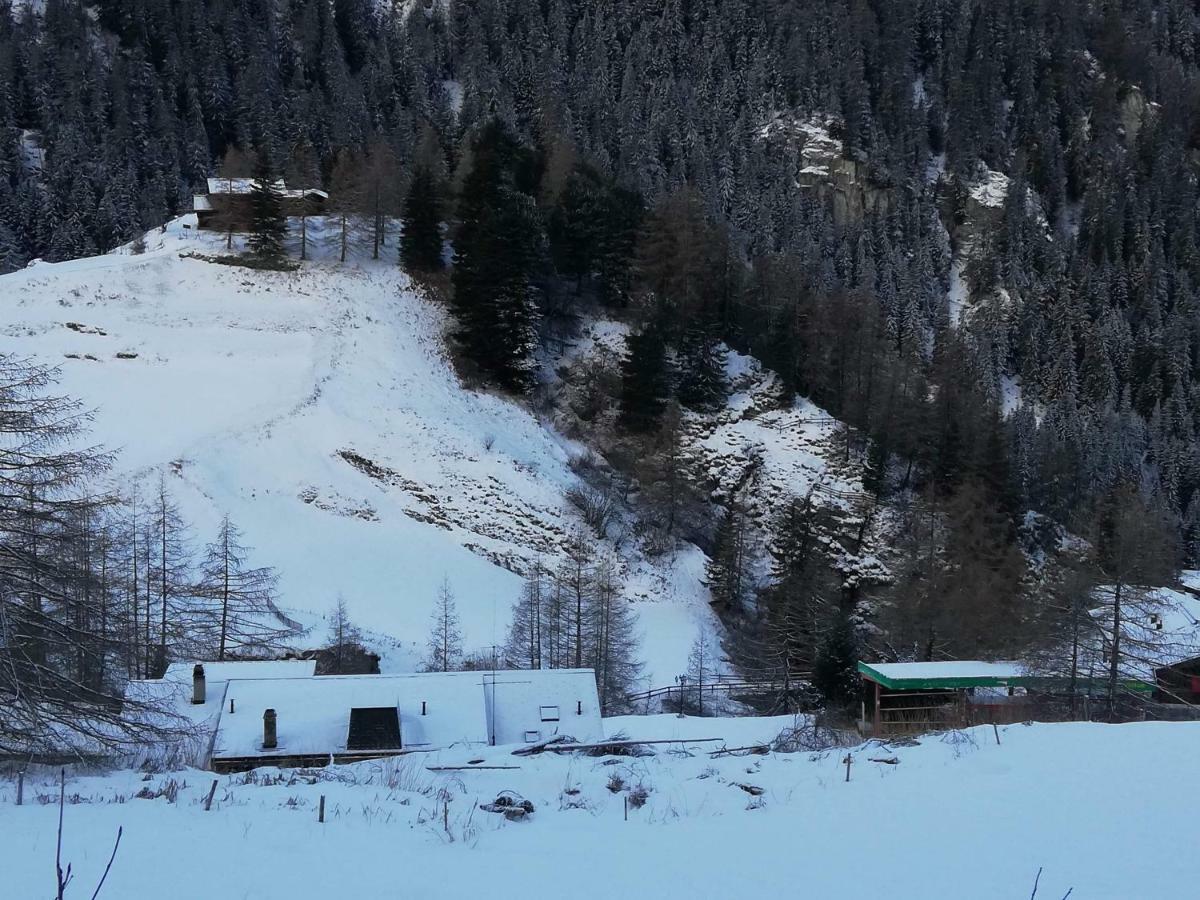 Les Nis Apartamento Bourg-Saint-Pierre Exterior foto