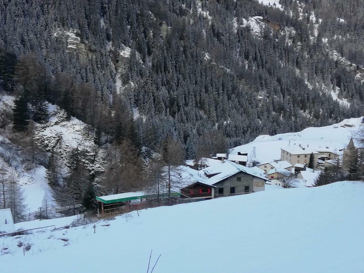 Les Nis Apartamento Bourg-Saint-Pierre Exterior foto